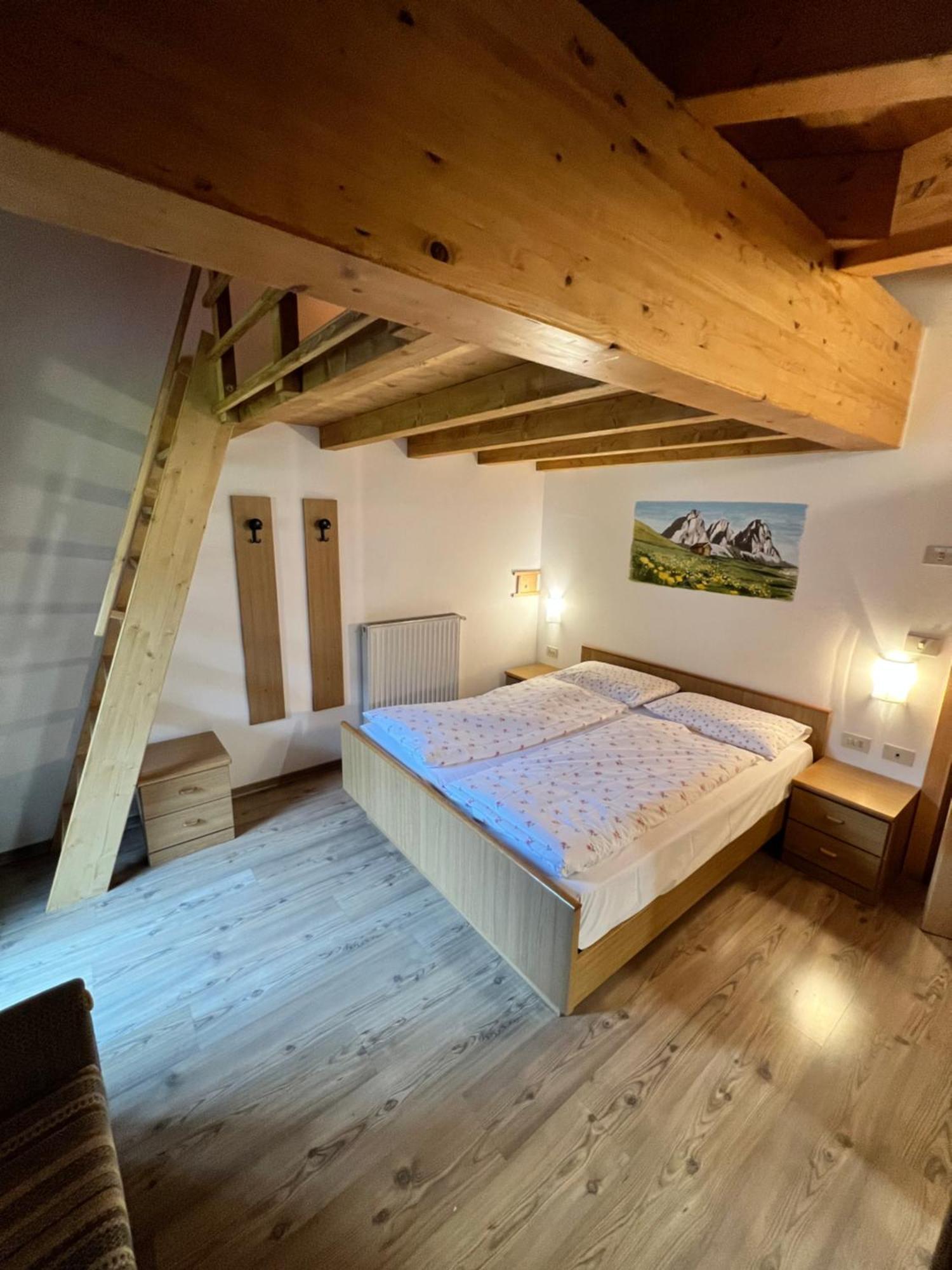 Garni Eden Bed And Breakfast Soraga Exterior photo