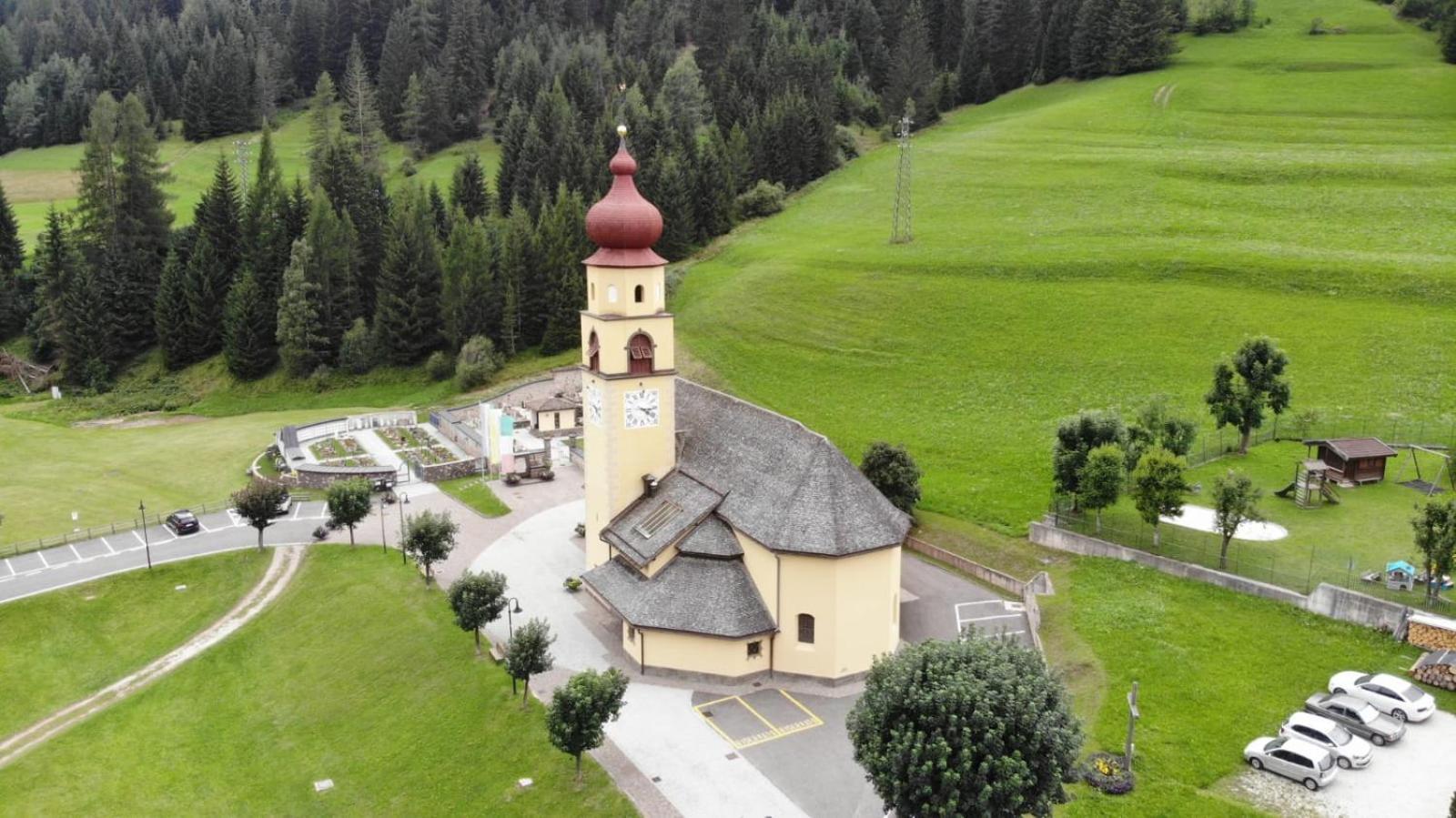 Garni Eden Bed And Breakfast Soraga Exterior photo